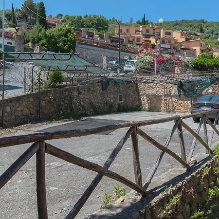 Argentario Retreat Sea View Terrace, Wifi & Private Parking Included * 圣托斯特凡诺港